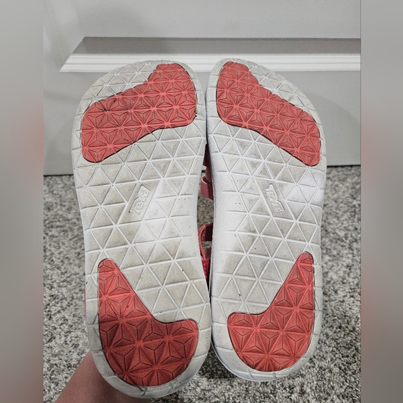 ❤️ SOLD ❤️ TEVA women's super cute sandals - Picture 5 of 5